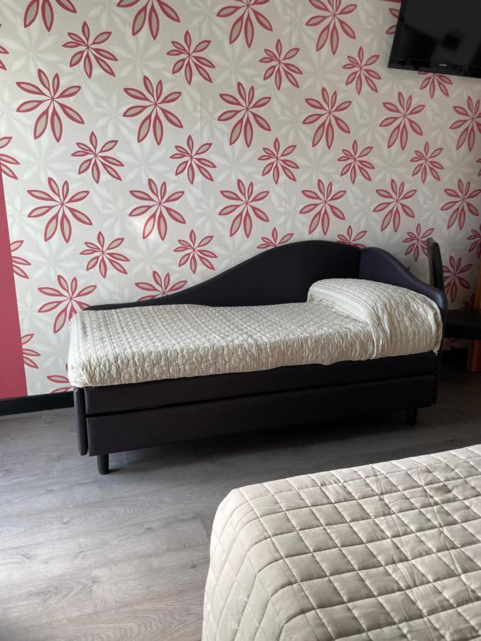 Hotel Vera Чезенатіко Екстер'єр фото