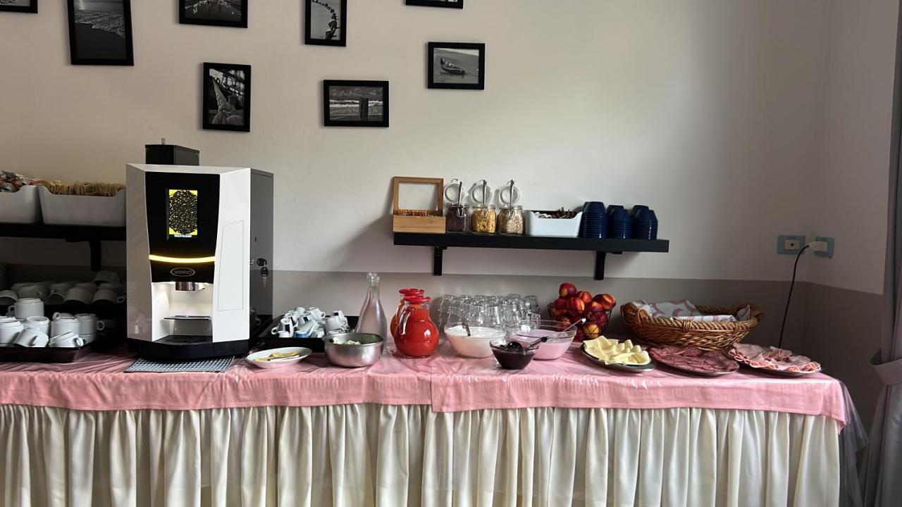 Hotel Vera Чезенатіко Екстер'єр фото